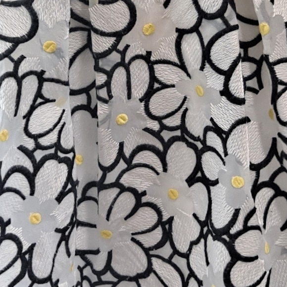 Talbots Petites Size 10P Daisy Circle Skirt Black and White - Picture 2 of 8